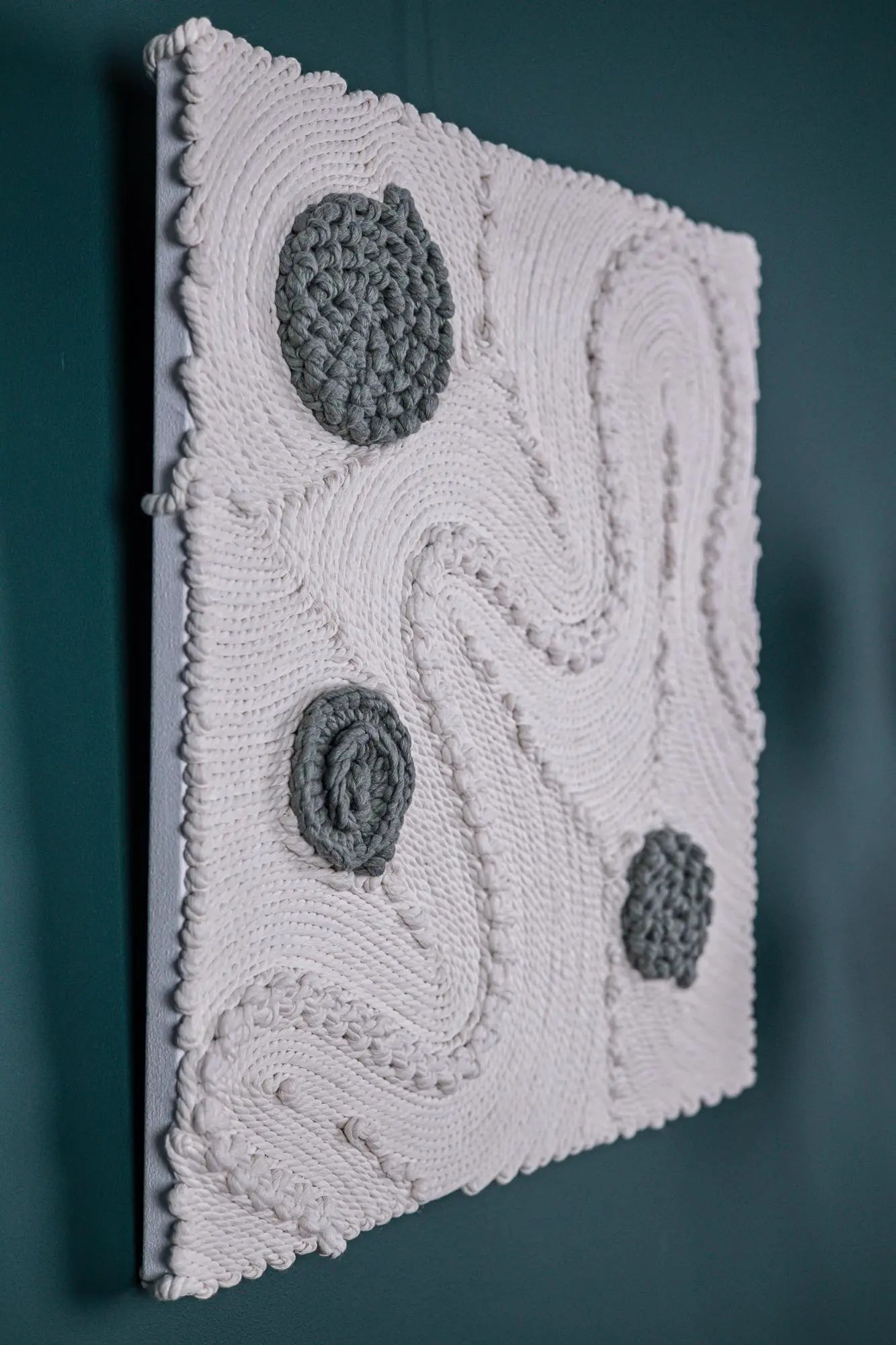 Cords_on_canvas_mixed_with_macrame_weaving_techniques_kalabutka_design