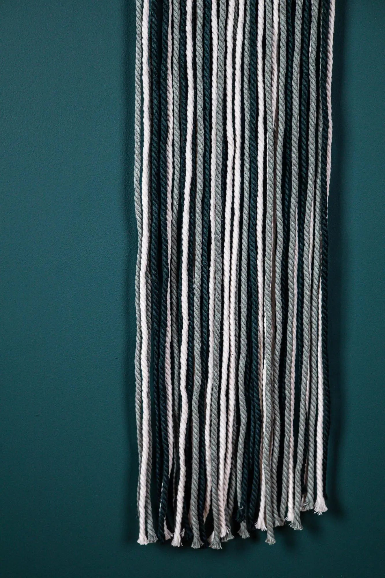 Waterfall_macrame_kalabutka_design